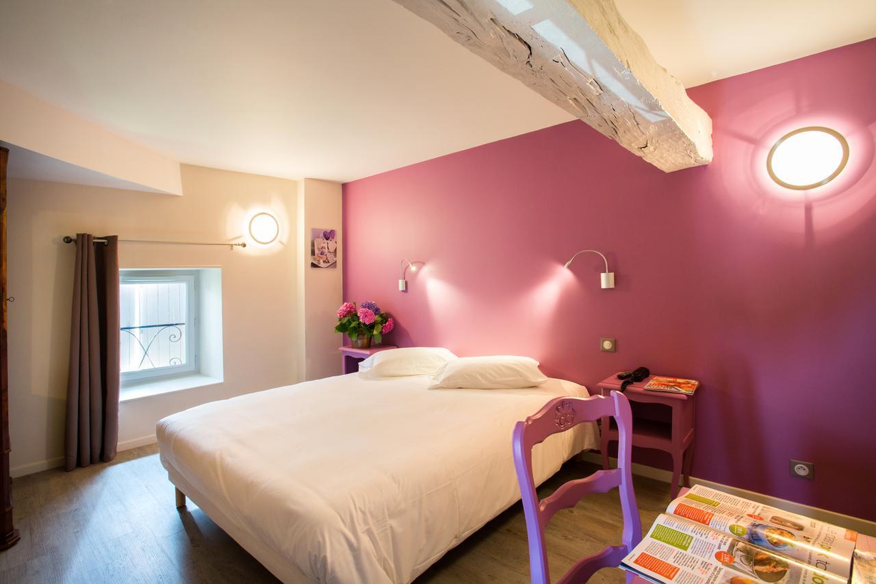 Hotel Restaurant Le Sully Saint-Saud-Lacoussiere ภายนอก รูปภาพ